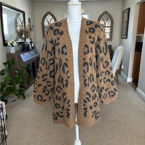 Abercrombie balloon sleeve cardigan cheetah print